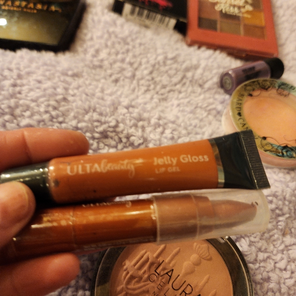 Multiple makeup kit - Picture 7 of 16
